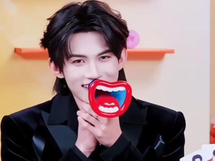 云旗的花样表白:山东话,泰语,粤语,直播,历史人物,暗喻,还有哪些,评论区大家一起讨论一下