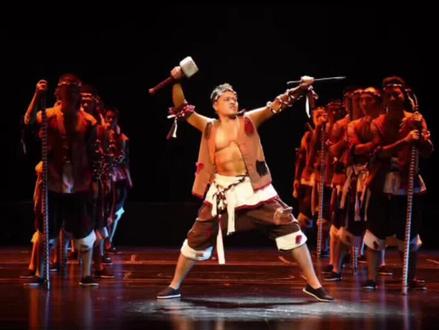 巴山石工号子之民间传统歌曲《开山汉子》,描述川东人民打石、抬石节奏型很强的呼喊,揭示当时劳作人民勤劳朴实、善良聪慧、团结拼搏的精神。#非遗传承人 #巴山石工号子 #开山汉子 @DOU+上热门