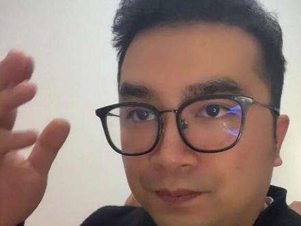 陈小群彻底跑了?狂砸3.1亿逛超市,商业航天遭游资集体逃亡? #陈小群 #游资 #套牢 #A股 其实就是游资 “高低切换” 的缩影:从高位的商业航天撤出来,跑去相对低位的超市股避险。