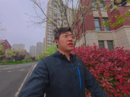 高驰VS佳明 你会怎么选? 前两天厚着脸皮从弟弟那里借了一个高驰,就像知道高驰好不好用。今天就要还回去了,我突然不想给他了~#日常 #跑步 #运动手表