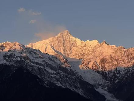 如何使用苹果手机自带编辑软件调出日照金山神图!!!#梅里雪山 #调色教程 #手机摄影 #苹果原相机 #抖音十亿流量扶持