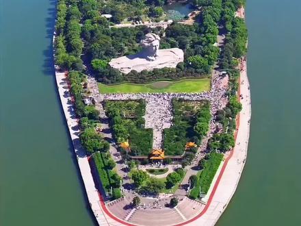 寒假春节去湖南旅游千万不要弄反游玩顺序了 寒假和春节去湖南旅游,正确的游玩顺序千万别弄反了,建议先到长沙,再去张家界和凤凰古城#张家界旅游攻略 #湖南旅游攻略 #寒假春节去哪玩 #湖南六天五晚旅游攻略 #长沙张家界凤凰古城