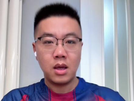 巴萨官宣戈登,恐成今夏“标王” 安东尼·戈登正式加盟巴萨,打响夏季转会窗第一枪。红蓝军团7000万支出后还有足够资金砸下“小蜘蛛”阿尔瓦雷斯吗?是否影响拉什福德的买断操作?战术层面将抢占谁的位置和出场时间?
#巴萨 #戈登 #安东尼戈登 #赛后嘚吧嘚 #dou来足球季