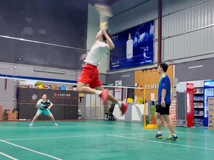 教你怎么和女生打球🏸希望你能学fei哈哈哈哈哈 #享受运动带来的快乐#大汗淋漓的感觉真好 #羽毛球 #杀球 #运动