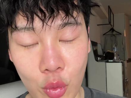 哪有持妆粉底液粉质细成这样的?