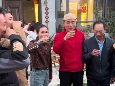 过年要的就是这种氛围,开开心心过大年