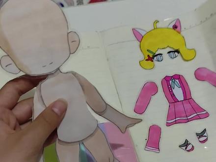 自制可动纸片人换装,换装蛋仔派对护士海瑟的新皮肤。#蛋仔派对 #换装公主日记 #手工制作 #海瑟可动纸片人 #自制可动纸片人