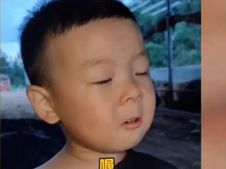 3岁男童发O音就能召唤蚊子,吸引470万人围观!网友直呼神奇:专家揭秘真正原因 #蚊子 #萌娃 @抖音小助手