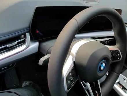 一镜到底体验宝马iX1车机,合资电车真是杂牌?!#dou是好车 #宝马iX #合资新能源车 #宝马