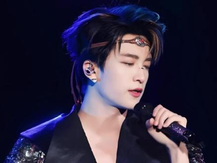 黄子弘凡北京鸟巢连开两场,首开倒计时! #黄子弘凡 #蟹黄堡 #黄子弘凡北京鸟巢演唱会