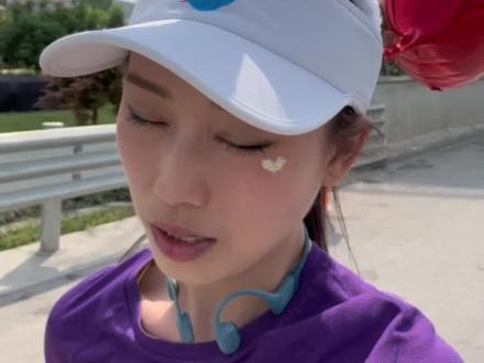 原声无音乐,沉浸式体验高温暴晒跑马的滋味#江油马拉松 #马拉松 #爱跑步的小姐姐 #传递奔跑的力量 #一起奔跑吧