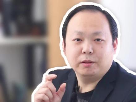 固定首行向下滚动时一直显示,excel必会技能,从此不加班。#excel技巧 #excel办公小技巧 #excel办公小技巧 #办公技巧 #干货分享 #excel表格教学 #excel表格教学