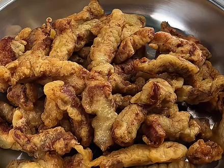 过年炸小酥肉零失败的做法,外酥里嫩,放凉了也不会回软#小酥肉#小酥肉专用粉 #抖人马年心愿包抓马的 #天南地北年货大赏