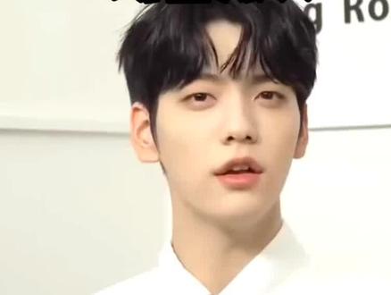 别被崔秀彬外表骗了!高冷只是人设,私下真实样子太可爱