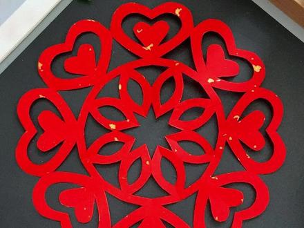 写数字2剪好看的窗花,非常喜庆,快来试试吧! #亲子手工 #剪纸 #新年手工 #剪窗花 #手工diy @人人租 #新年旅行轻松上阵