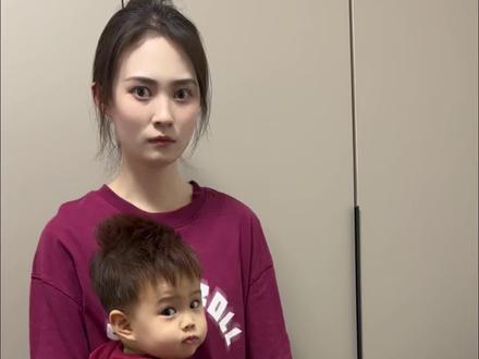 在线等怎么办,媳妇刚换的床单#爸爸带娃 #人类幼崽 #原谅我不厚道的笑了 #人类幼崽迷惑行为大赏 #万万没想到