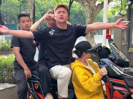 2026年想成为外卖单王?雅迪钛酷锐影千万别错过! #雅迪电动车 #昆明雅迪 #外卖 #单王 #动力