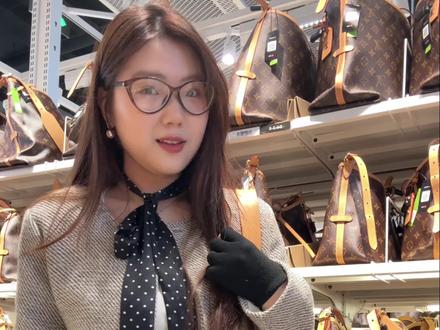就这个超级转转逛爽了!#转转大牌包 #北京超级转转 #vlog日常 #00后北漂女孩