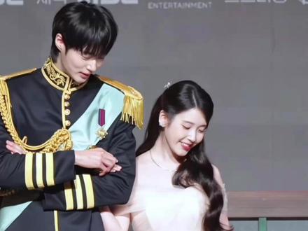 架空剧考据翻车,主演道歉:锅到底该谁背!#IU #边佑锡 #21世纪大君夫人