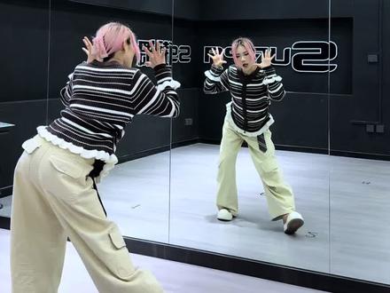 分手就分手,谁后悔谁是🐶 #爱情的索嗨舞蹈挑战 #柠檬叉 #抖音热门舞蹈挑战 #卡点#慢速镜面分解 @DOU+上热门 @DOU+小助手