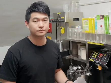 奶茶打包细节,第一集#奶茶 #奶茶店 #奶茶店日常 #细节操作 #开店 @DOU+小助手