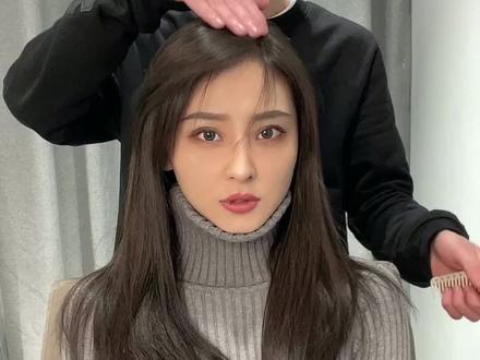 李小璐同款发型,千禧年挑染发 减龄显脸小的发型 #年轻一触即发 @抖音小助手