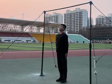 拉完了#单杠#单杠七练习#杠上敬礼