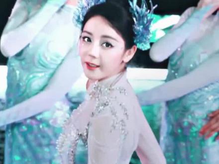 迪丽热巴春晚真人版朵莉亚