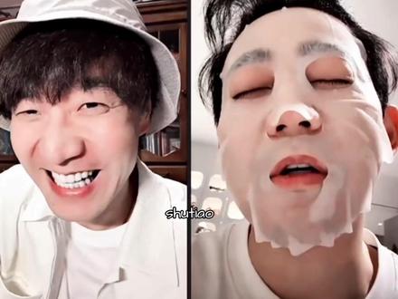 泥萌天亮醒来就是这么联络感情的!
#苏醒 #王铮亮 #再就业男团 #名场面 #这谁顶得住啊