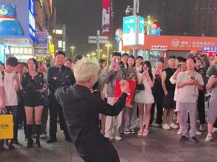 嘉欣是什么梗?嘉豪的妹妹?#断网补全计划 #梗