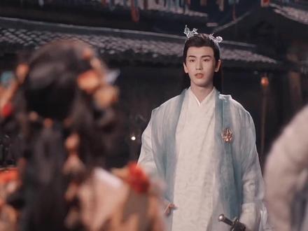 原来早在#七时吉祥 预告里就已经告诉我们长珩的结局了 游历四方 依旧爱她如初…#苍兰诀 #张凌赫 #长珩仙君#我还记得那天