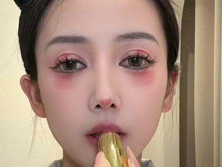 用一只腮红棒来画全脸的妆吧#腮红 #腮红打法