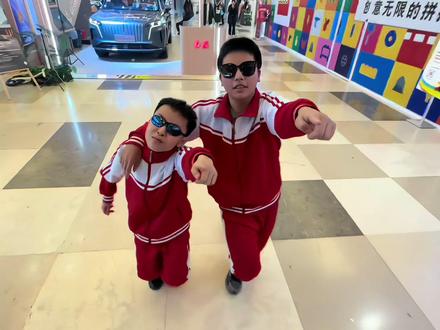 老大~~驾到!#超人强 #所有人给我站一边 #猪猪侠 #超人强一定要出现 #抖音热门舞蹈计划