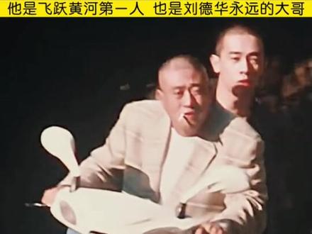 看岁月晃晃悠悠,不紧不慢拉着我有。