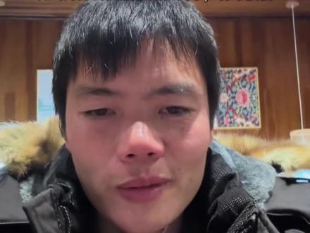 “荒野首富”建哥休整第一天重返赛场,将没吃完的山药打包下山,此前半决赛兄弟俩屯了40斤山药#荒野建哥 #荒野求生 #七星山 #山药