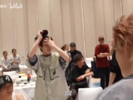 丁哥加注66666#丁程鑫加注 @时代少年团-丁程鑫 #丁程鑫@抖音Dou+上热门 @DOU+上热门