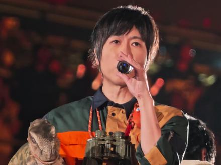 是超绝恐龙停车位 1855票开出来的时候 微疯
心想这开的啥
嗯 这个恐龙就在头上 原谅它了
#陈信宏
#阿信
#五月天阿信
#五月天
#五月天北京