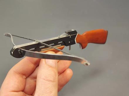 组装一把微型弩!#手工diy #男人玩具