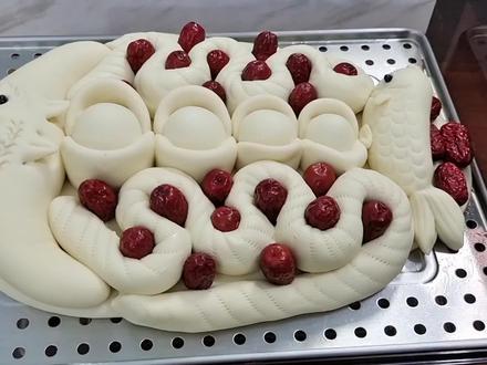 过新年蒸虎头枣山花馍,寓意虎年财富有余,蒸蒸日上 #蒸枣山教程 #虎年花馍 #花样面食 #枣花馒头 #馒头