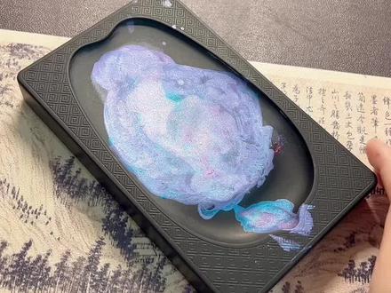 这是长视频磨墨 两条视频 一个是长时间磨墨
一条是短时间磨墨的
测试一下是长的好还是短的好#磨墨#书法#毛笔#墨条#行书
