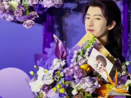 #敖瑞鹏杀青搞笑美人来的 顶这帅气的脸干些抽象的活#敖瑞鹏#不二之臣#抽象