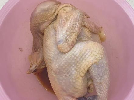 特百惠多用锅之盐焗鸡
不加1⃣️滴水,原汁原味
味道好极咯😋#特百惠#在家做美食