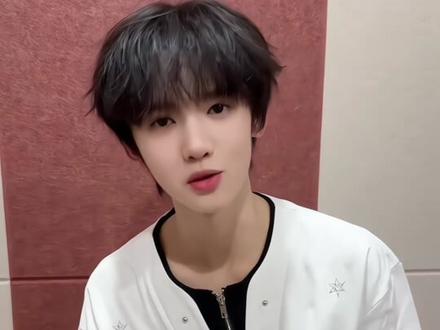 #杨桂 “张桂源拿着我的手机突然去拍杨博文”(谢谢分享!#张奕然 )#磕糖