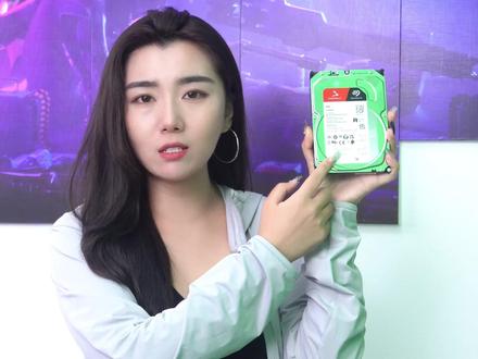 希捷酷狼机械硬盘,需要组装NAS或者阵列的冲这款没有错,自带数据救援服务,为你的数据保驾护航,现在直播间有福利价格,快来。