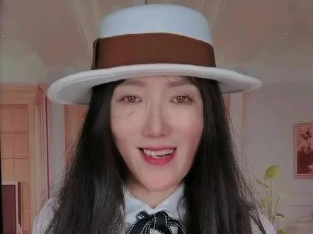 大家喜欢的手势舞《四胞胎》教程版来了,我很详细的讲述了整个拍摄和制作过程,每个人都能学会,要认真看,记得点赞收藏哦!#子琁手势舞#爱情十八拍@抖音小助手