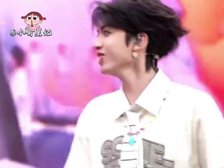 张桂源不畏电击 下了台真的还好吗
#张桂源 #张函瑞 #桂瑞 #TF四代 #电击小子