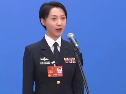 航空母舰女教导员 这是真正的年轻有为!为您点赞!!