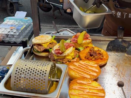 红榜必吃合集!!理工大后街测评(2) #武汉 #抖音美食推荐官 #大学生 #小吃 #dou上热门