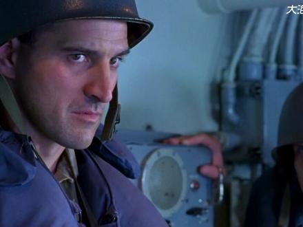 一艘日军潜艇单挑美军驱逐舰,到底是谁给他的勇气 #战争电影 #电影解说