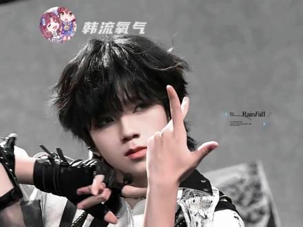 王橹杰四代首位达成大火花,全方位火火的很安心!#王橹杰 #周边 #王橹杰舞台 #荣耀之战 #tf家族